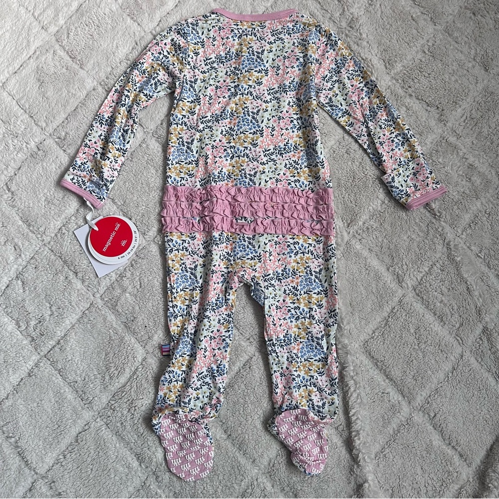 Magnetic Me | Pink and cream Floral Chelsea Footie Pajamas | Size 6-9 Months - Picture 6 of 7